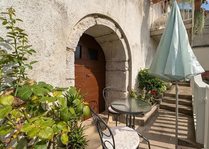 V By Interhome * Matulji